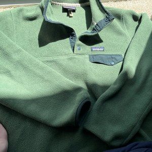 Green Patagonia Synchilla Fleece
